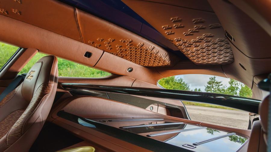 Багажник Aston Martin Vanquish Zagato Shooting Brake 2018 года  (UK) (фото 63 из 76)